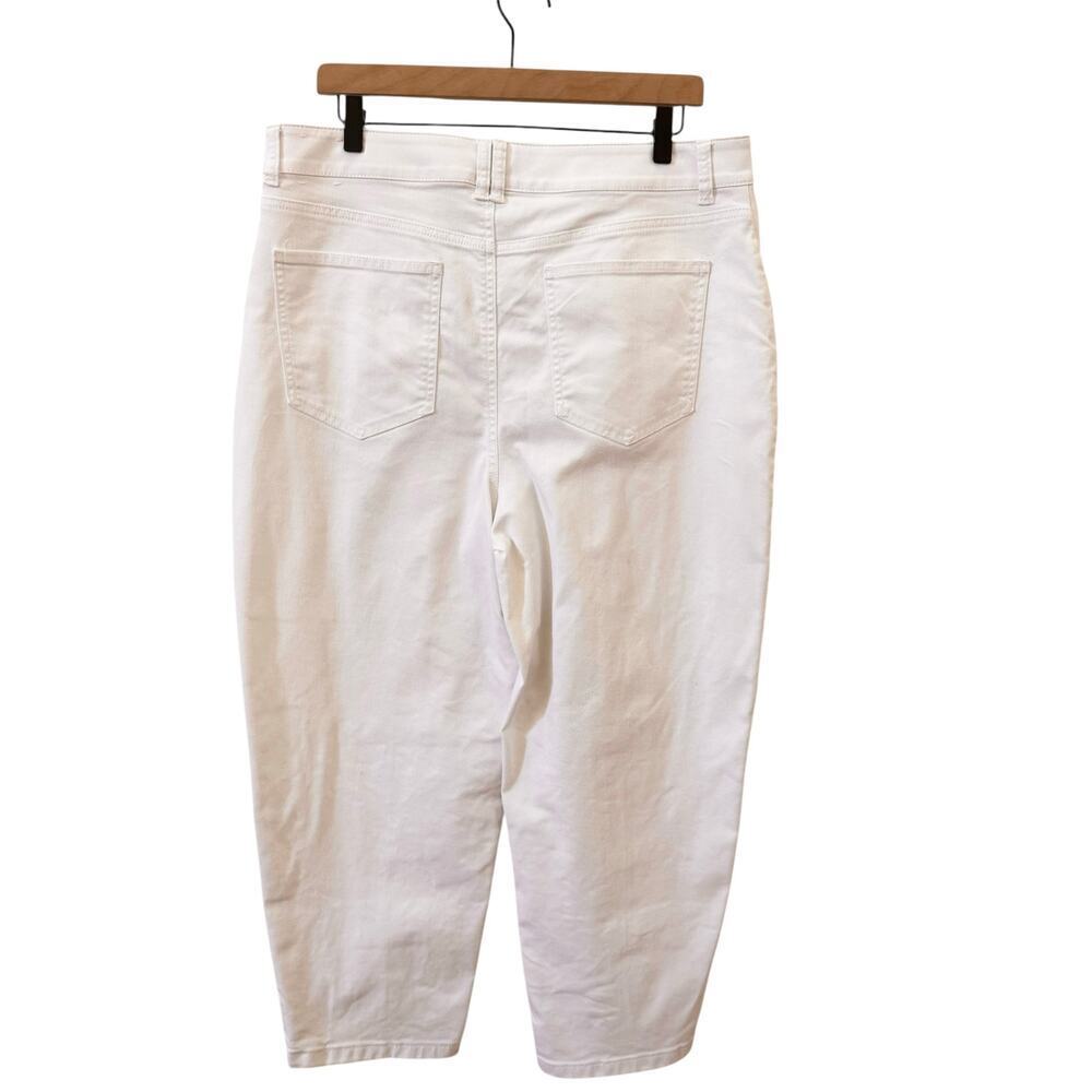 Talbots Relaxed Tapered Barrel Leg Jeans White Size 14P - Picture 7 of 11